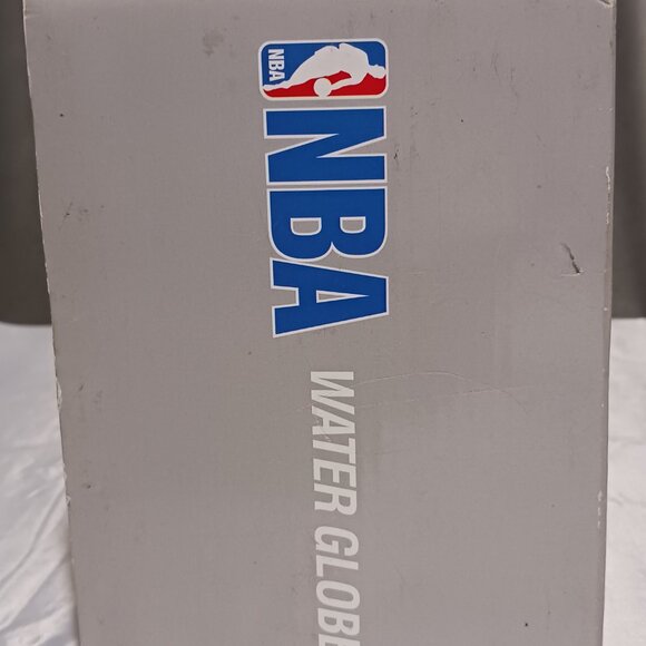 NBA Detroit Pistons Forever Collectibles Santa Water Globe - Picture 3 of 8